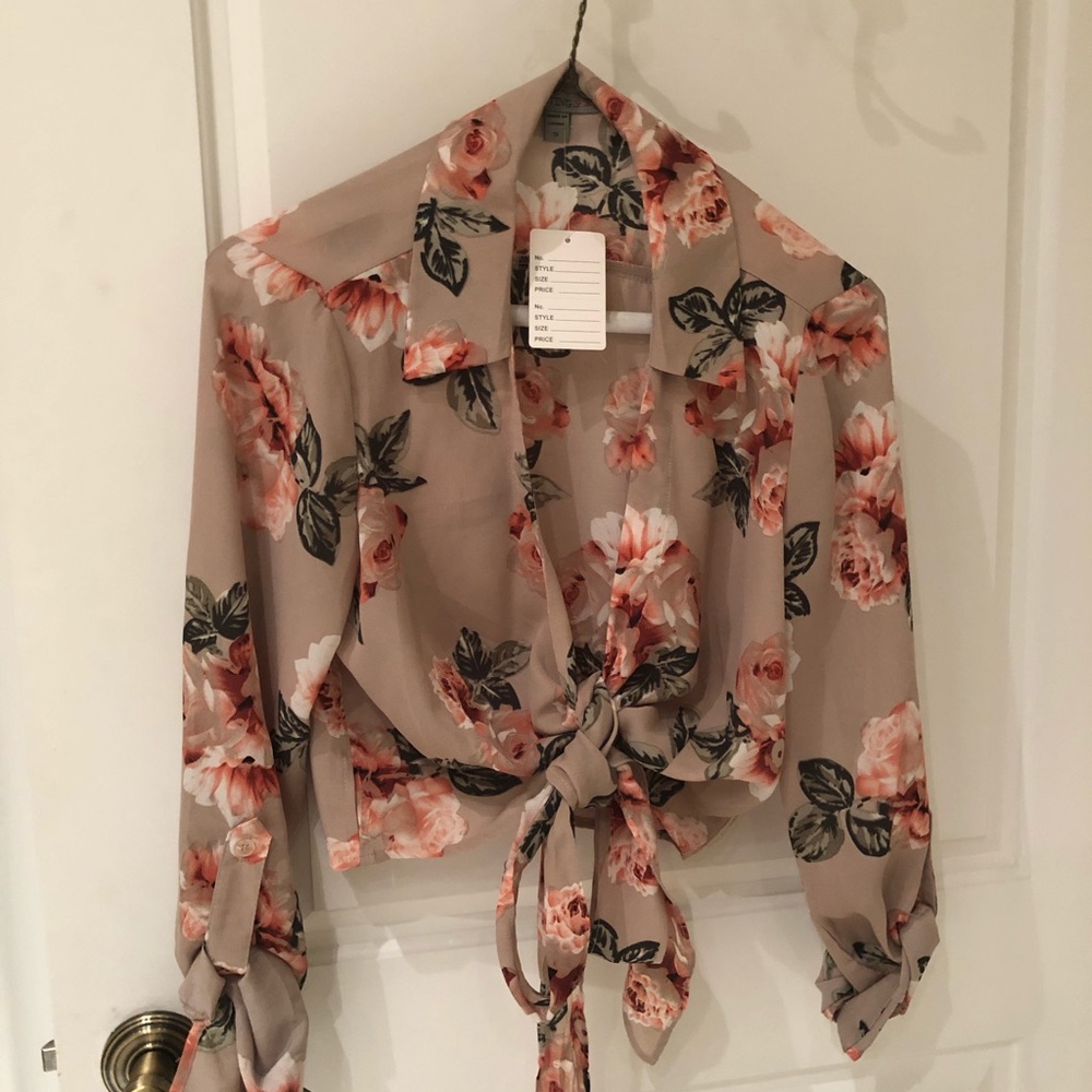 Floral Design Cropped Blouse- NWT